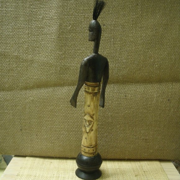 Vintage Hand Carved Man Figurine from Kenya - Picture 3 of 16